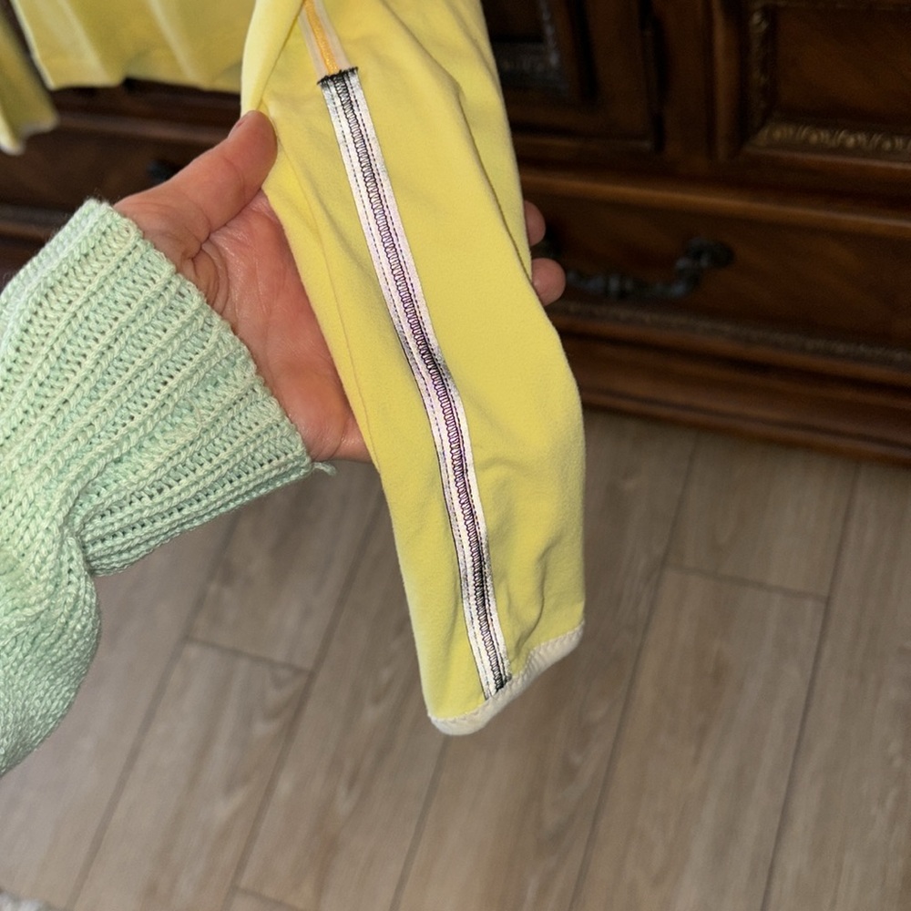 Lululemon Jacket - Picture 4 of 12